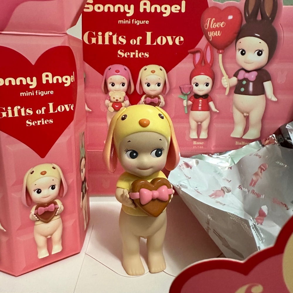 Sonny Angel Gift Of Love 2024 BOX CANDY HEART LOP Bunny